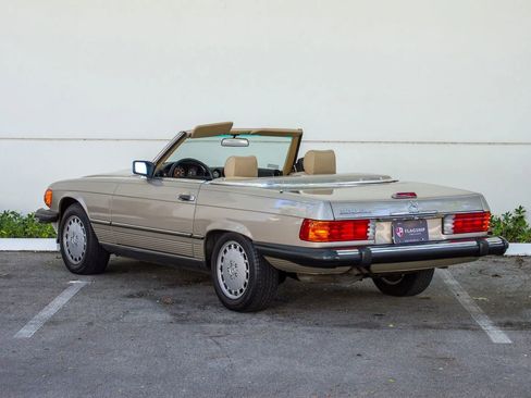 Used 1989 Mercedes-Benz 560 SL image 8