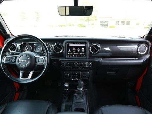 Used 2020 Jeep Wrangler Unlimited Sahara image 28