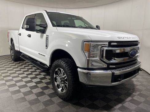 Used 2021 Ford F250 XLT AWD/4WD image 2