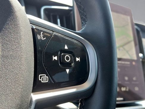 Certified 2026 Volvo XC90 B6 Plus AWD/4WD image 24