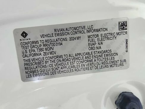 Used 2024 Rivian R1S Adventure AWD/4WD image 64