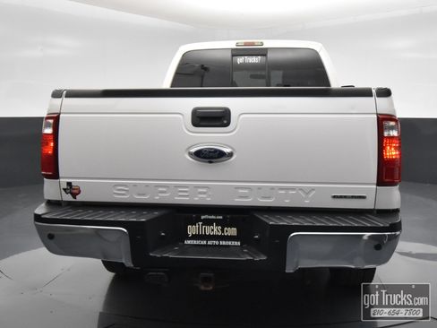 Used 2015 Ford F250 Lariat w/ Lariat Interior Package AWD/4WD image 6
