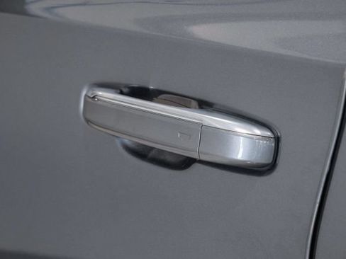 Used 2021 Cadillac Escalade ESV Premium Luxury AWD/4WD image 41
