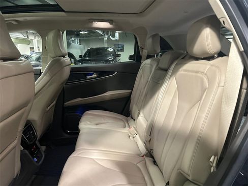 Used 2023 Lincoln Nautilus Reserve image 23