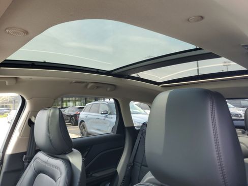 New 2026 Lincoln Corsair Reserve w/ Jet Appearance Package AWD/4WD image 11