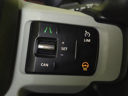 Used 2023 Land Rover Defender 90 S AWD/4WD image 46
