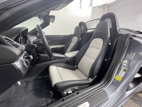 Used 2025 Porsche 718 Boxster S image 5