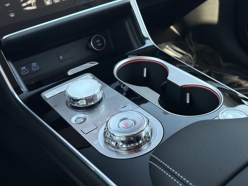 New 2026 Genesis GV80 2.5T RWD image 7