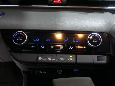 Used 2022 Hyundai Elantra SEL FWD image 37