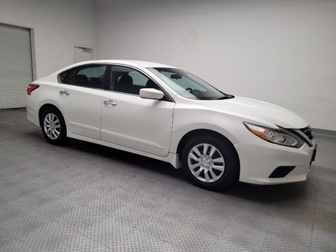 Used 2017 Nissan Altima 2.5 S w/ Power Driver Seat Package FWD image 11