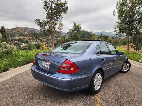 Used 2005 Mercedes-Benz E 320 Sedan image 5