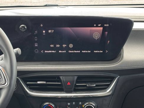 Used 2025 Buick Encore GX Preferred FWD image 17