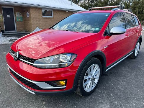 Used 2019 Volkswagen Golf Alltrack SE image 6