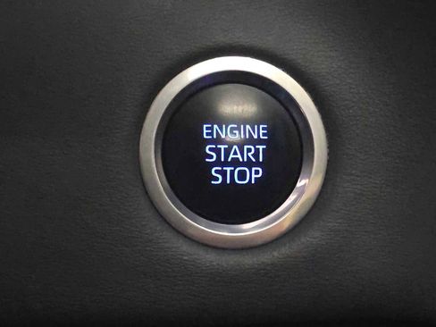 Used 2024 Toyota Tundra Platinum AWD/4WD image 19