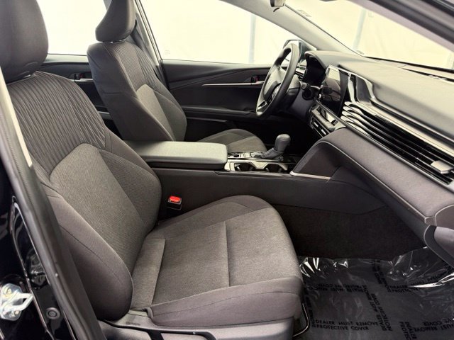 Used 2025 Toyota Camry LE FWD image 18