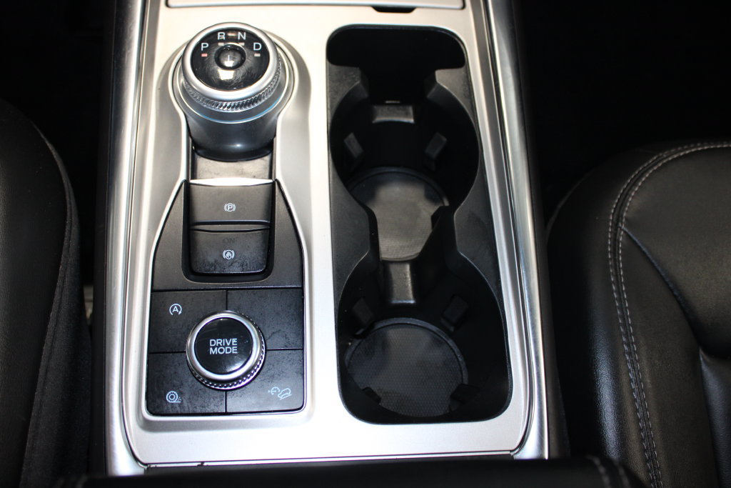 Used 2023 Ford Explorer XLT w/ Equipment Group 202A AWD/4WD image 19