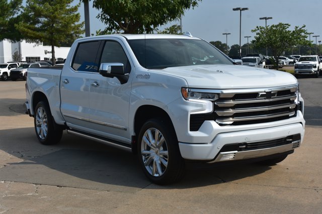 New 2026 Chevrolet Silverado 1500 High Country w/ High Country Premium Package AWD/4WD image 3