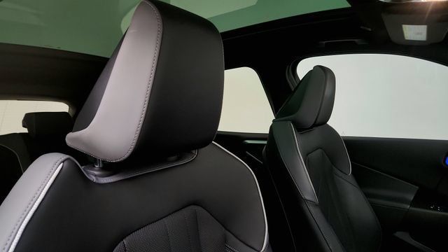 Used 2025 BMW X3 xDrive30i w/ Premium Package AWD/4WD image 36