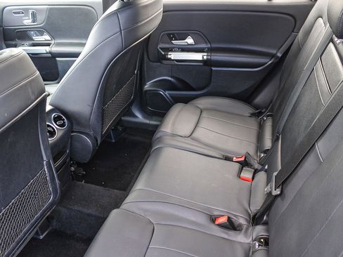 Used 2021 Mercedes-Benz GLB 250 image 19