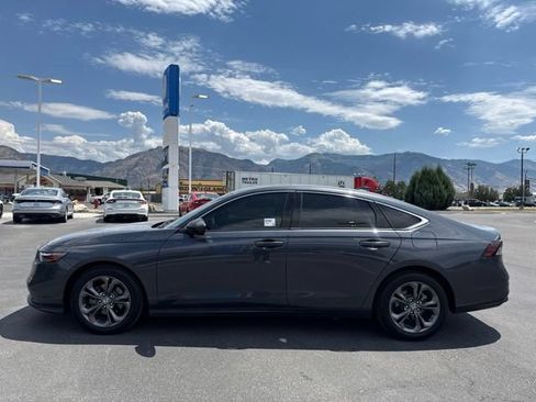 Used 2023 Honda Accord EX image 9