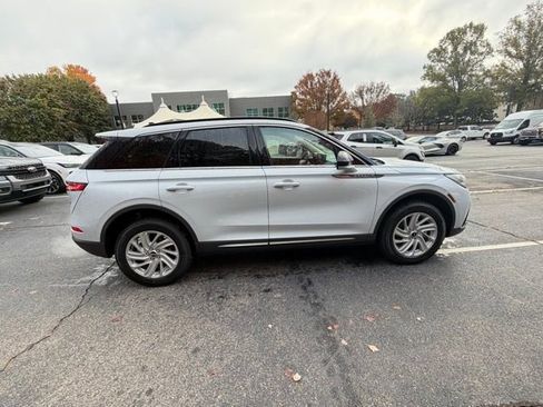 New 2026 Lincoln Corsair Premiere image 6