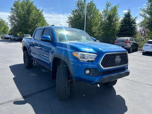 Used 2018 Toyota Tacoma TRD Off-Road w/ Technology Package AWD/4WD image 1