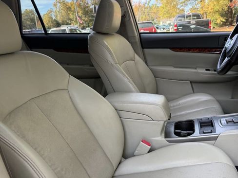 Used 2011 Subaru Outback 2.5i Limited w/ PWR Moonroof Pkg image 27
