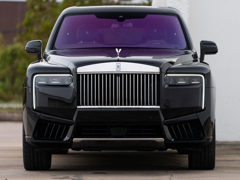 Used 2026 Rolls-Royce Cullinan image 14