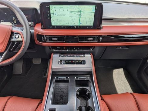 New 2026 Lincoln Aviator Reserve w/ Luxury Package AWD/4WD image 7