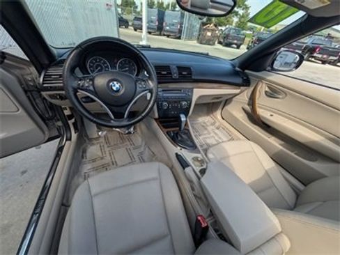 Used 2010 BMW 128i Convertible image 5