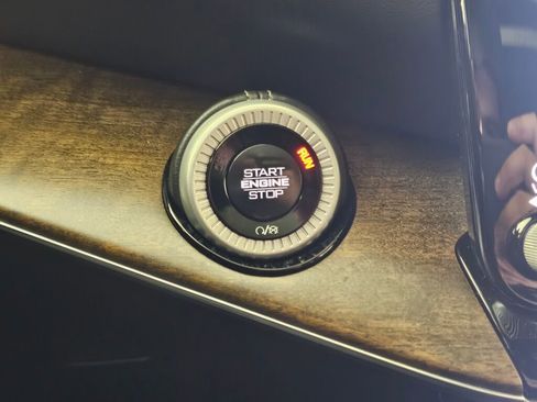 Used 2024 Jeep Grand Wagoneer L 4WD image 31