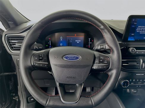 Used 2025 Ford Escape ST-Line image 12