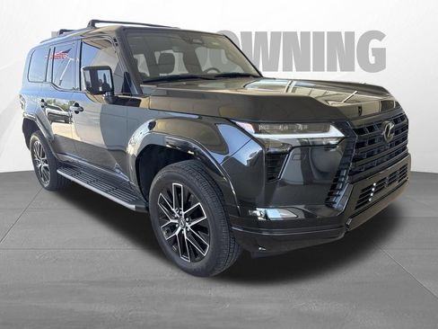 Used 2025 Lexus GX 550 w/ Accessory Package (2T) AWD/4WD image 3