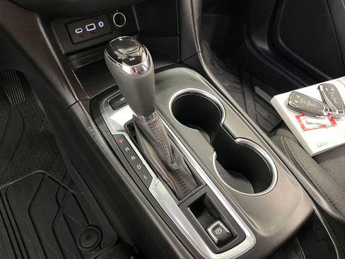 Used 2020 Chevrolet Equinox LT image 31