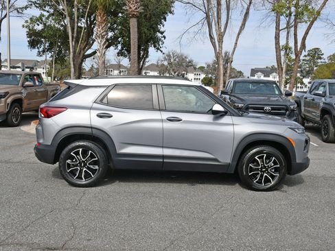 Used 2023 Chevrolet TrailBlazer ACTIV image 5