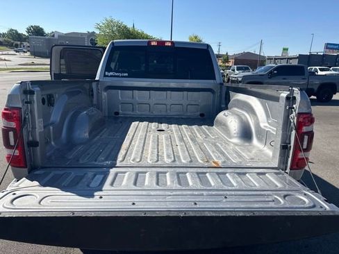 Used 2024 RAM 2500 Laramie AWD/4WD image 38
