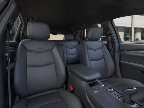 New 2026 Cadillac XT5 Luxury image 16