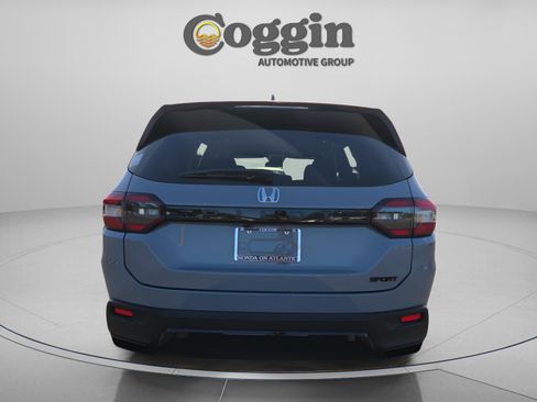 New 2026 Honda Pilot Sport image 4