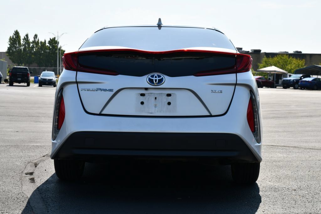 Used 2021 Toyota Prius Prime XLE FWD image 6