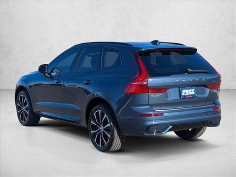 Used 2023 Volvo XC60 B5 Ultimate w/ Protection Package Premier image 8