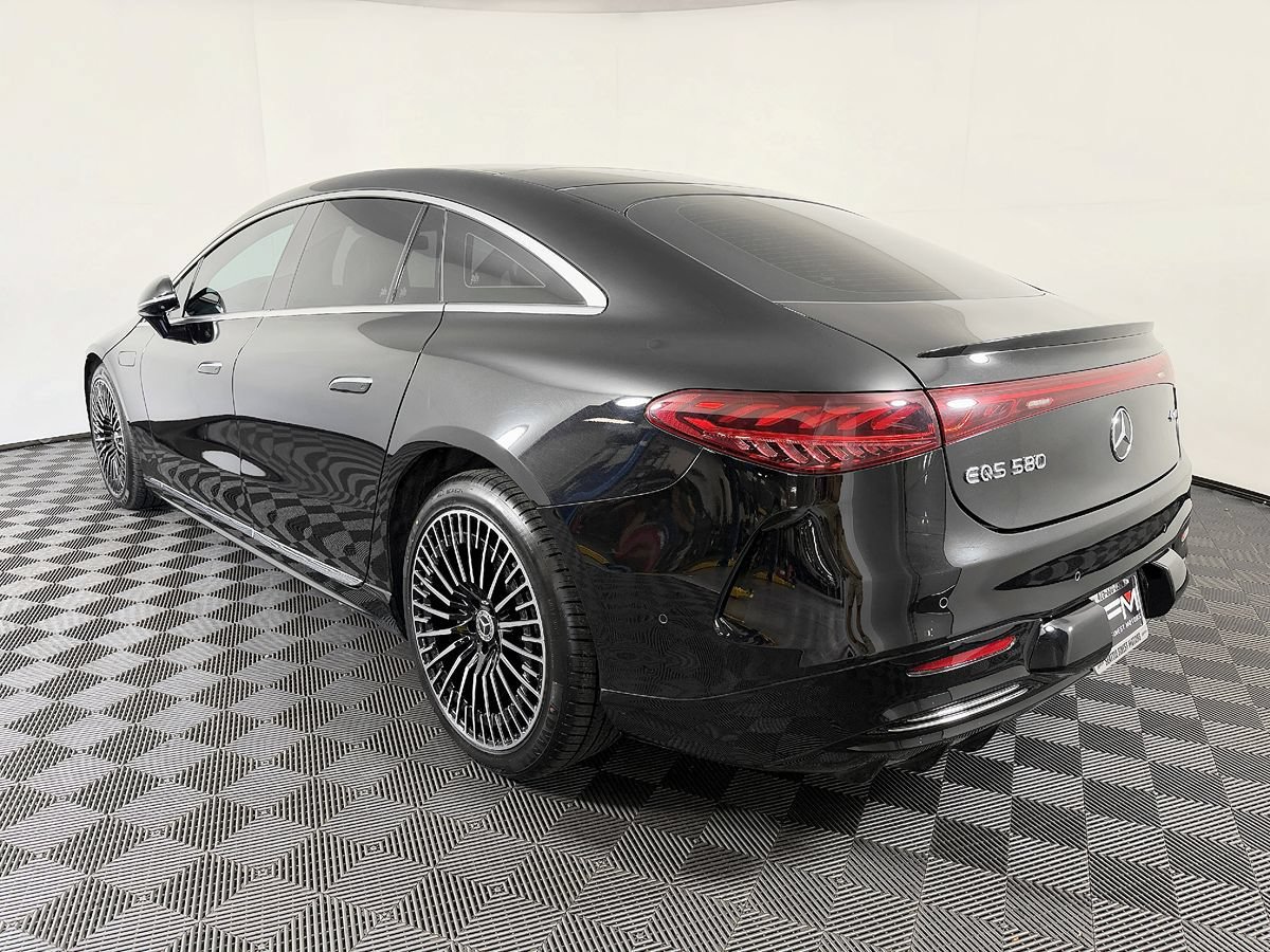 Used 2022 Mercedes-Benz EQS 580 4MATIC Sedan image 18