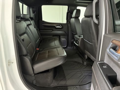 Used 2022 Chevrolet Silverado 1500 High Country w/ High Country Premium Package image 39