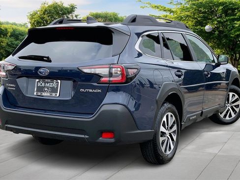 Certified 2025 Subaru Outback Premium image 6