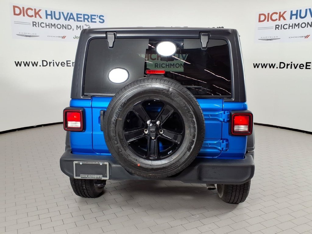 Used 2023 Jeep Wrangler Unlimited Sport AWD/4WD image 5