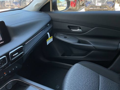 New 2026 Nissan Sentra SV w/ SV Convenience Package FWD image 33