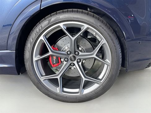 New 2025 Audi RS Q8 performance image 32