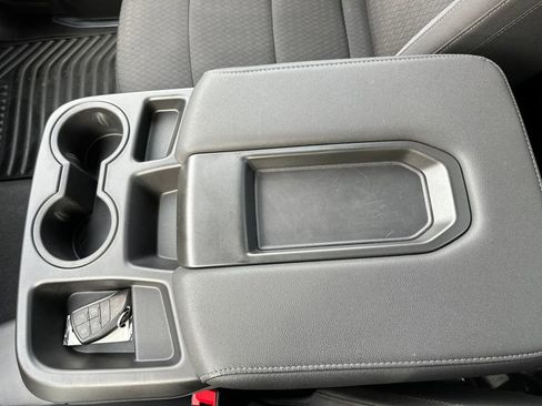 Used 2025 GMC Sierra 2500 SLE image 17