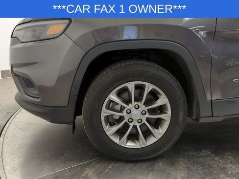 Used 2021 Jeep Cherokee Latitude Lux w/ Comfort/Convenience Group image 3