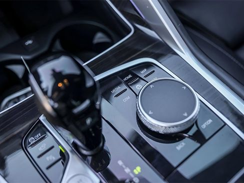 Used 2023 BMW X6 xDrive40i w/ M Sport Package image 21