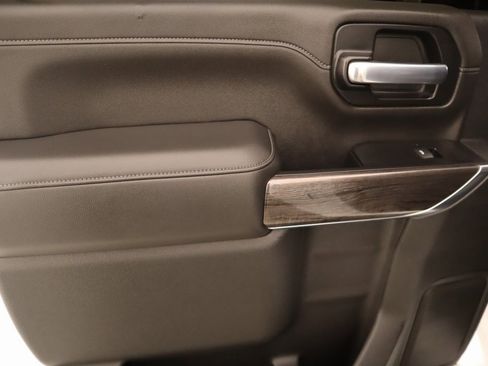 Used 2020 Chevrolet Silverado 2500 LTZ w/ LTZ Texas Edition image 16